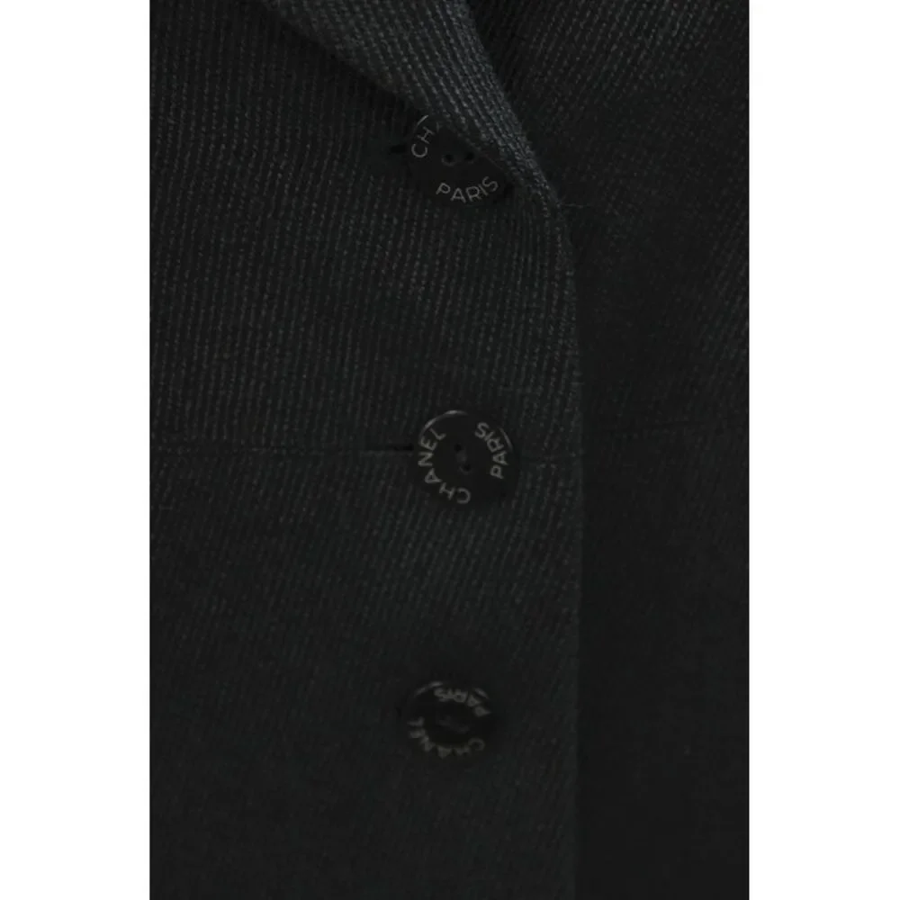 CHANEL classic black